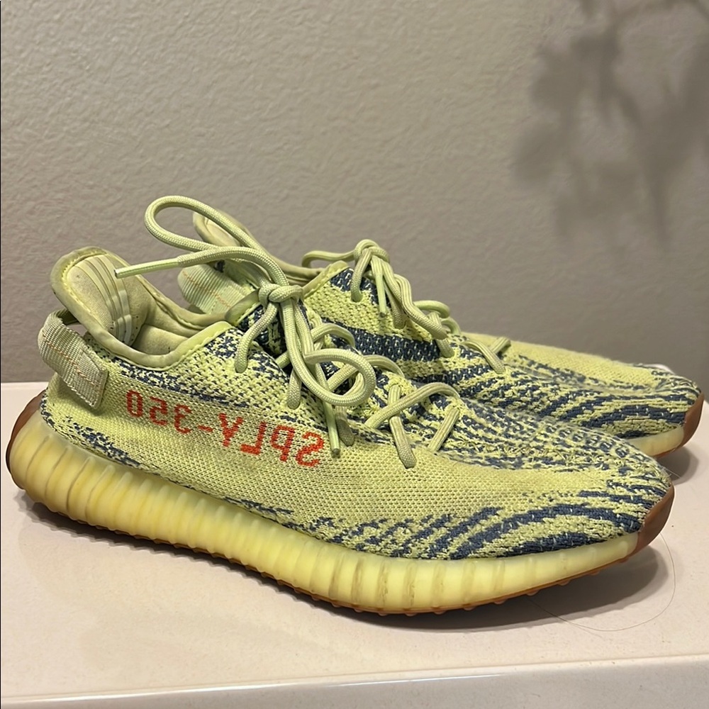 Adidas Yeezy Sneaker